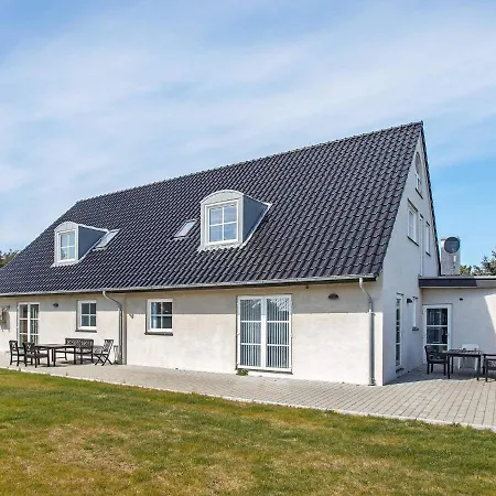 Hotel 8 Person In Harbo Re 4*