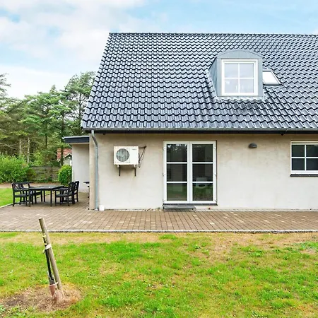 Hotel 8 Person In Harbo Re